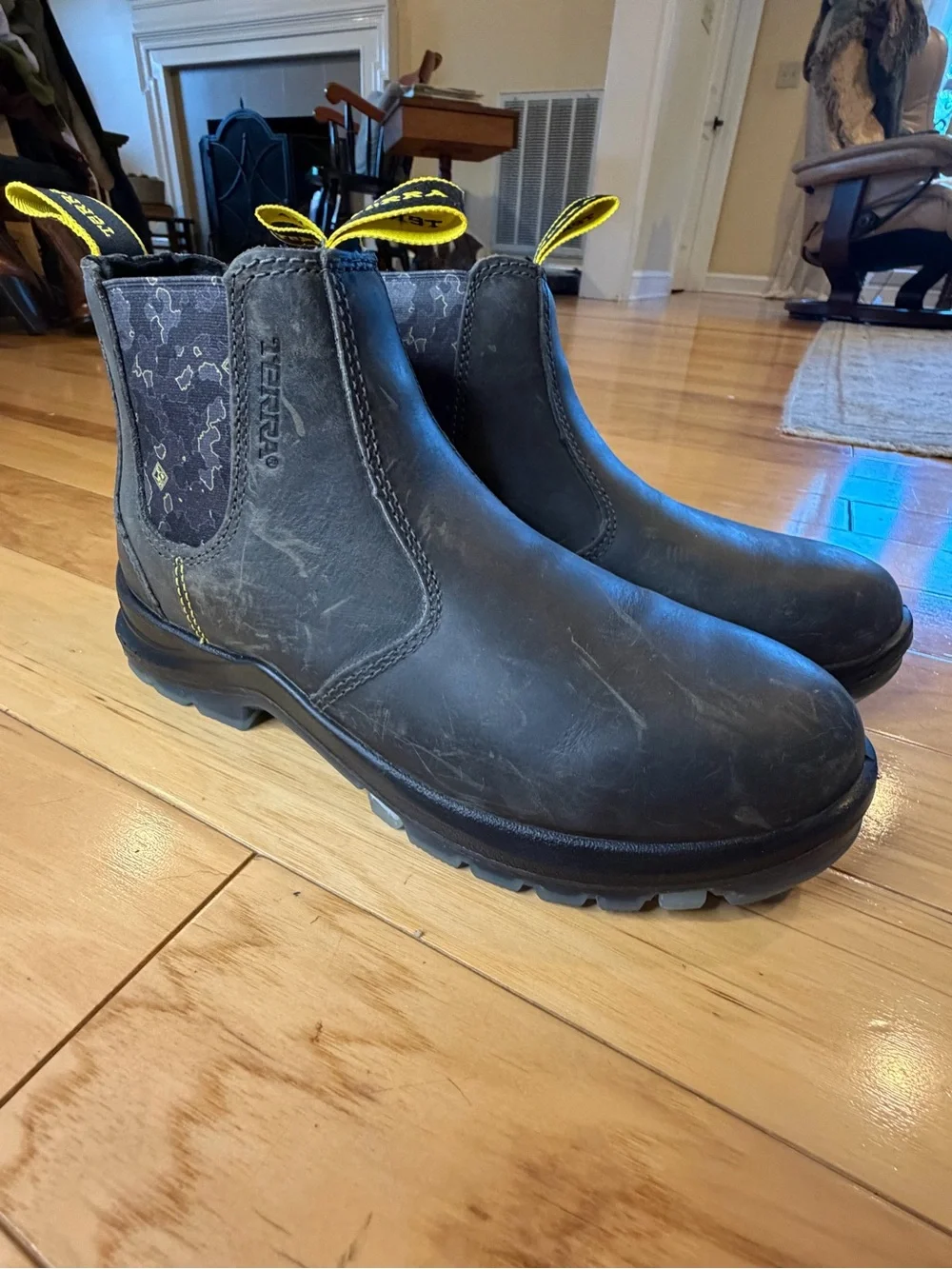 NWOT Terra Murphy Leather Chelsea Work Boots Soft Toe EH M 6.5 /W 8